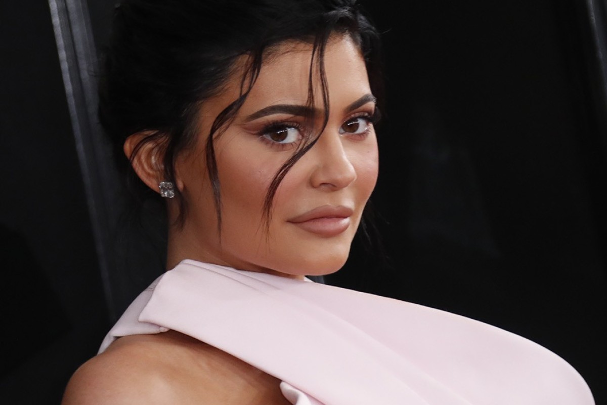 Trend kylie jenner guide to lips brows confidence