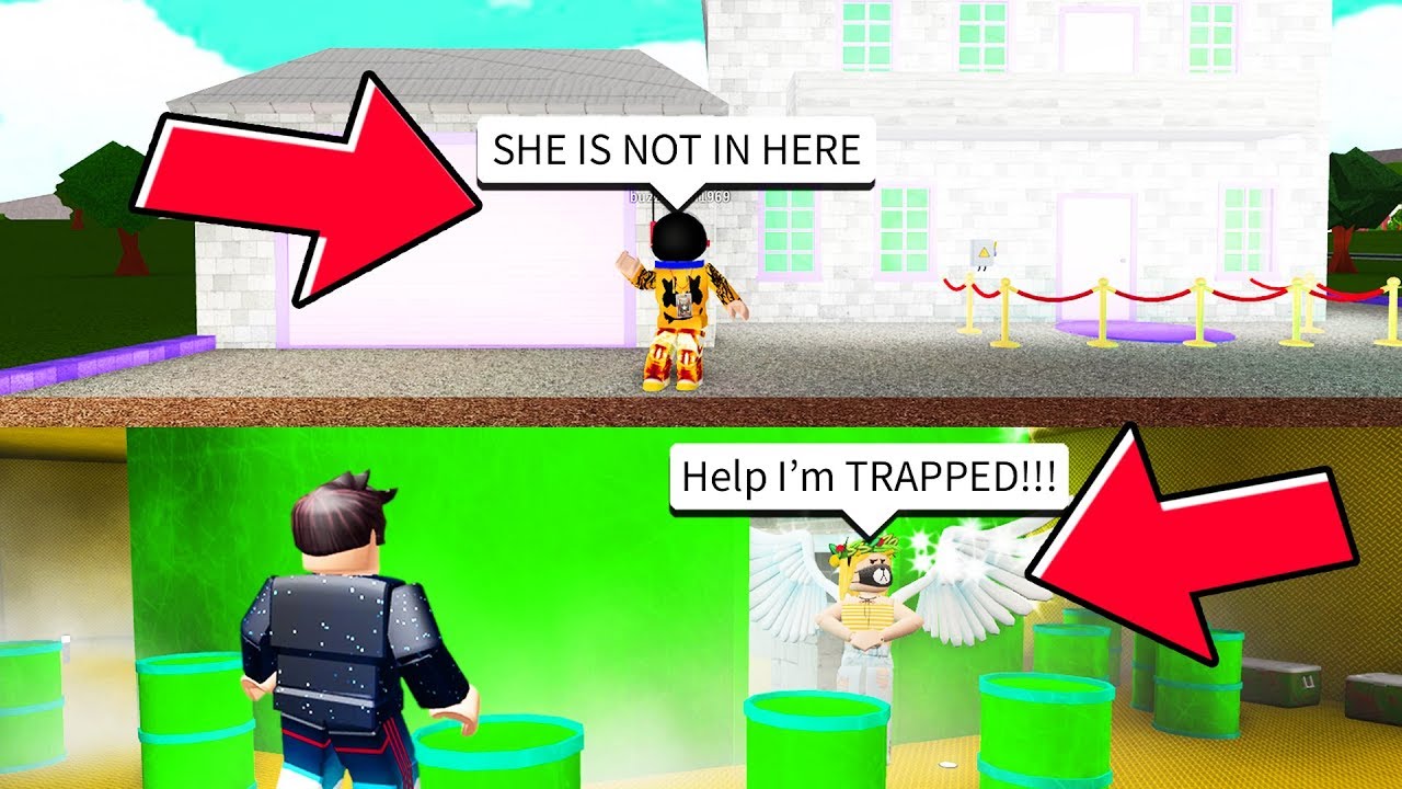Roblox chick goes to a haunted house and finds a big