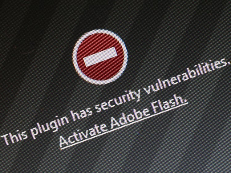 How to enable flash player in safari