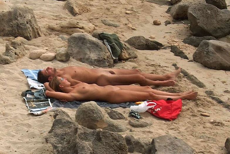 Free nude beach photos